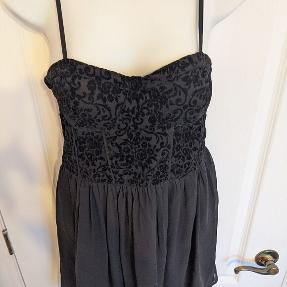 Nwt BOG COLLECTIVE black dress with padded bra velour top size M @Y - Picture 5 of 15
